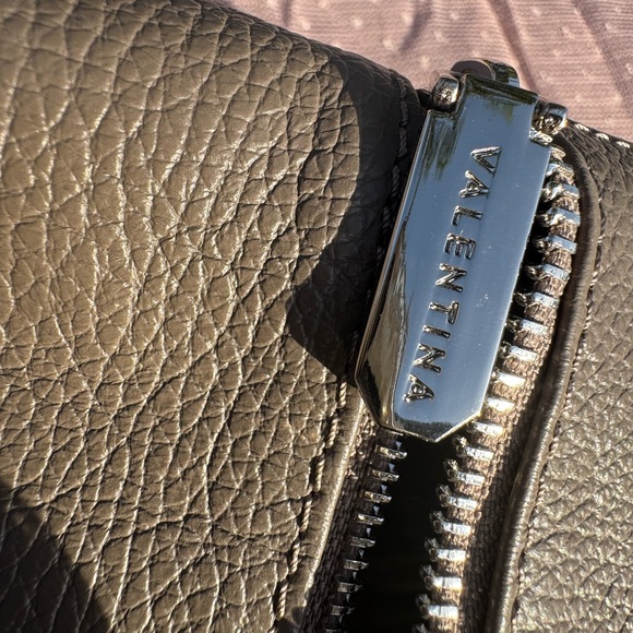 Valentina Italia Taupe Pebbled Leather Backpack/Sling. - Picture 11 of 12